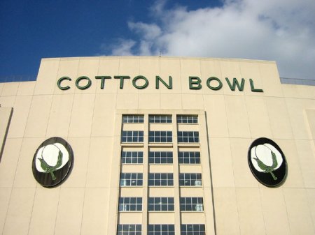 Although this building won't host the annual Cotton Bowl any longer, many fans want the bowl to select a Big Ten team, according to an online poll.